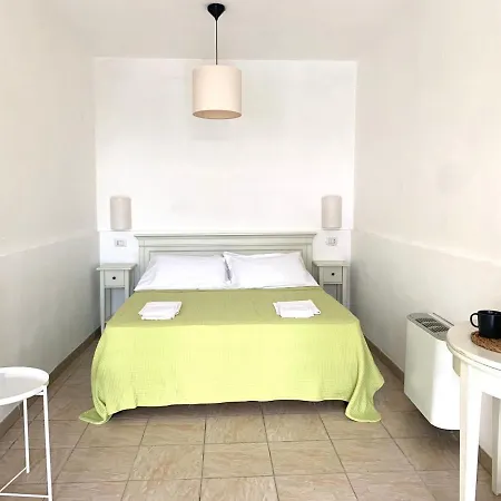 Stanze Al Mare Di Lucia Penzion Fontane Bianche