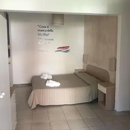 Stanze Al Mare Di Lucia Fontane Bianche